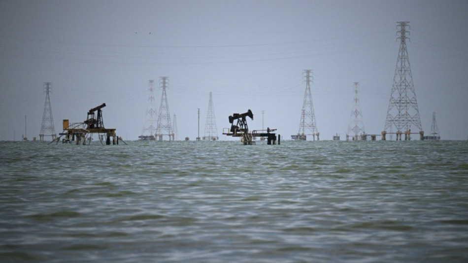 Naufr&aacute;gio de barca&ccedil;a petrol&iacute;fera deixa dois mortos e quatro desaparecidos na Venezuela