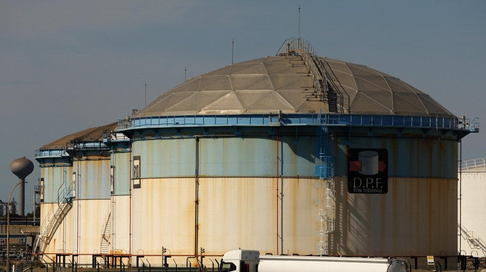 Il petrolio frena a New York, -2,71% a 93,14 dollari