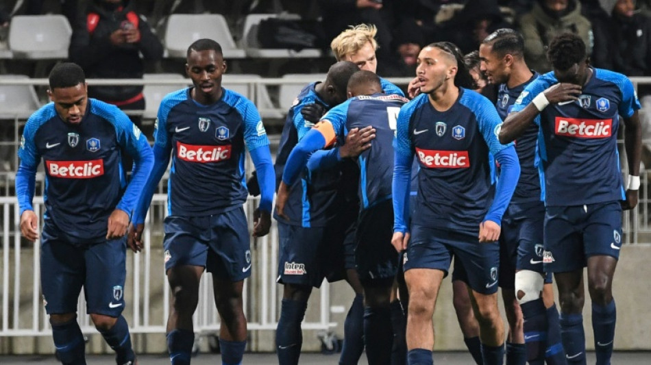 Ligue 2: le Paris FC double Ajaccio à la 2e place 