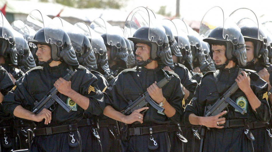 Video con spari sui manifestanti in ospedale in Iran, governo apre indagine