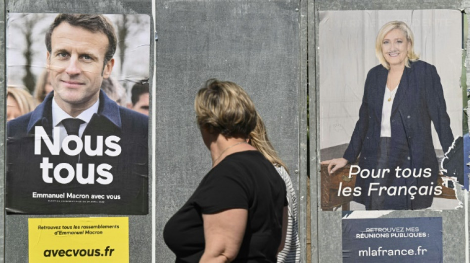Pr&eacute;sidentielle: Macron ou Le Pen? La France aux urnes pour un choix historique