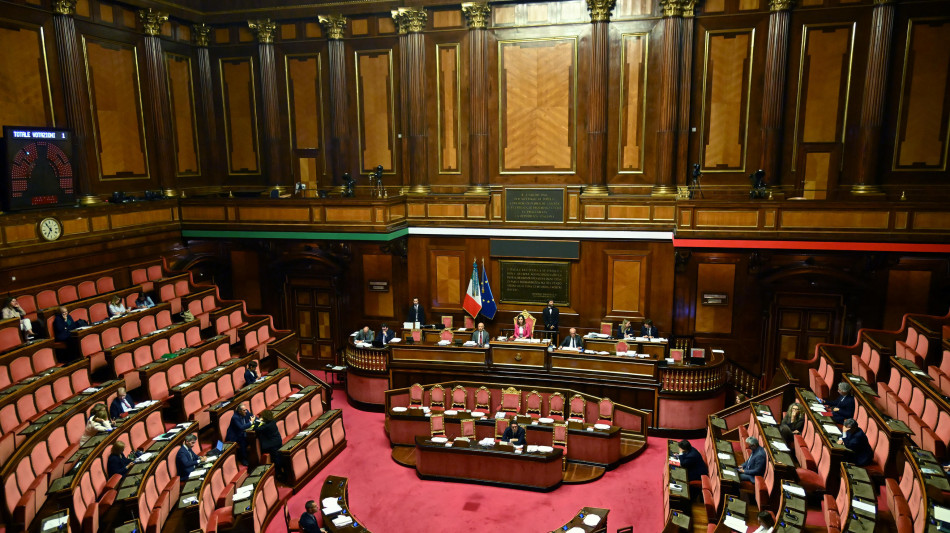 Violenza sessuale al Senato, 'indagati Silvestro e il carabiniere'