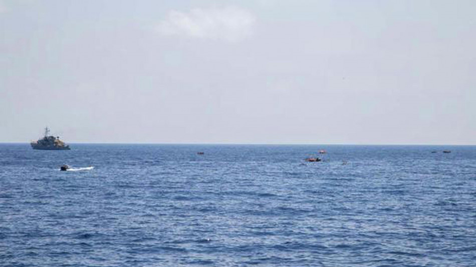 Unhcr, 61 dispersi in un secondo naufragio al largo della Libia