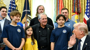 Trump diz perante grupo de crian&ccedil;as que faz exerc&iacute;cios 'um minuto por dia'