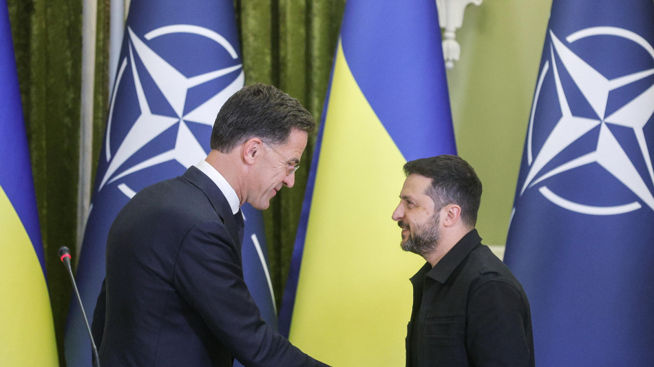 Zelensky, 'ho parlato con Rutte, sono giorni importanti'