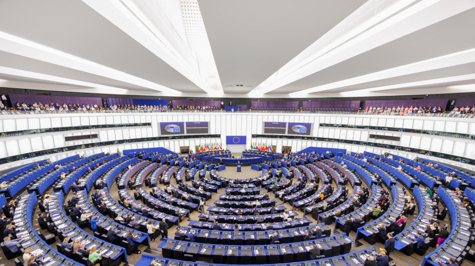 Via libera finale dell'Eurocamera alla stretta sui rimpatri