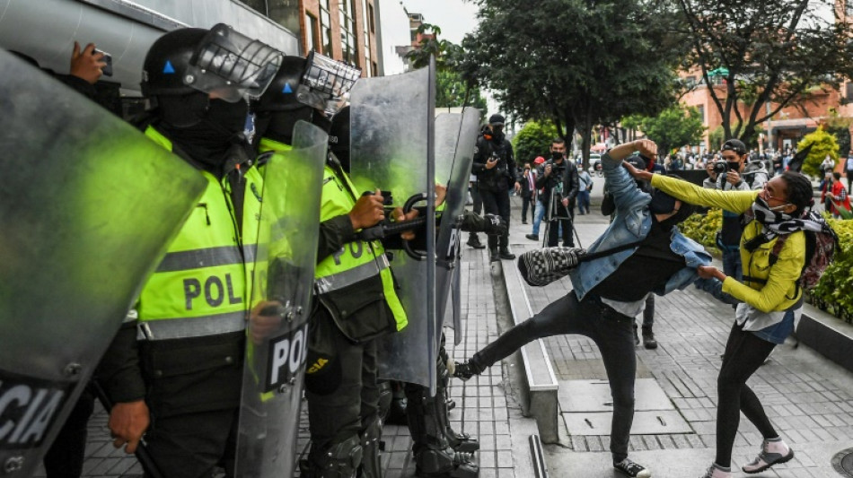 Foro con la extrema derecha española desencadena disturbios en Bogotá