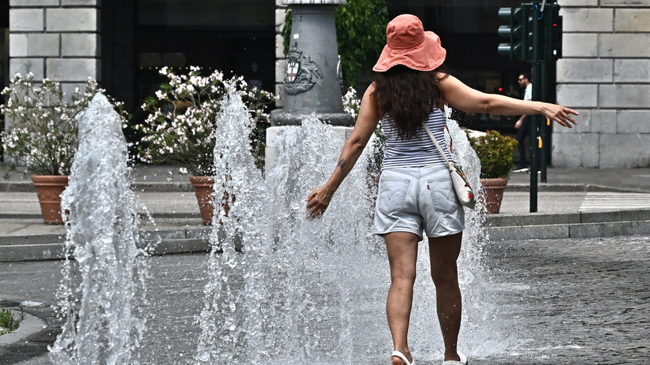 ++ Ancora in aumento le citt&agrave; 'rosse' per il caldo, gioved&igrave; sono 17 ++