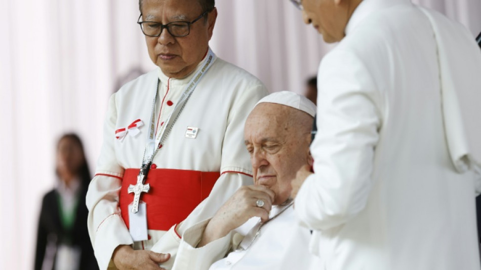Papa Francisco e im&atilde; indon&eacute;sio fazem apelo contra uso da religi&atilde;o em conflitos