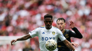 Junior Firpo retorna ao Betis ap&oacute;s seis anos