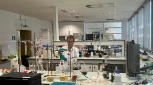 A Pessac, des scientifiques contr&ocirc;lent chaque jour la conformit&eacute; des vins et spiritueux 