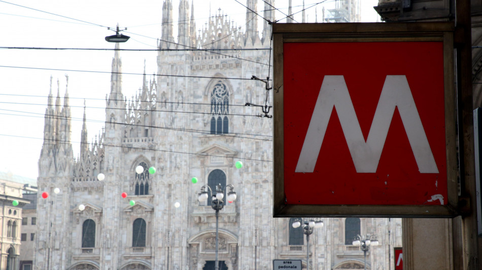 'Cosa guardi? Sono uomo e musulmano', e sfregia ragazza a Milano