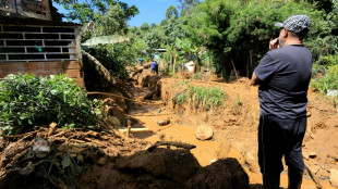 Sobe para 16 o número de mortos em deslizamento de terra na Colômbia