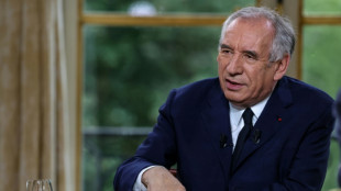 Bayrou droit dans ses bottes &agrave; cinq jours de sa chute probable, Macron appelle &agrave; la "mobilisation"