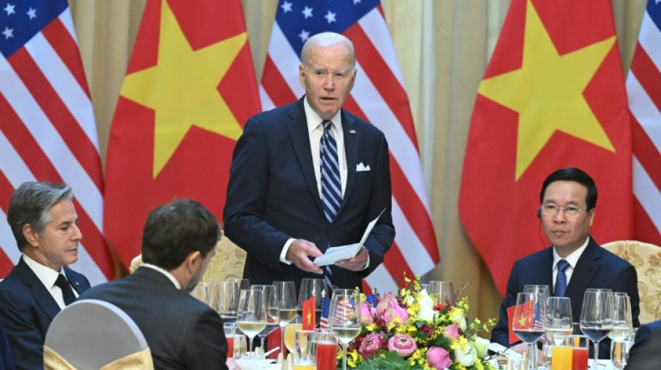 Biden conclui visita ao Vietn&atilde; com reuni&otilde;es e homenagens