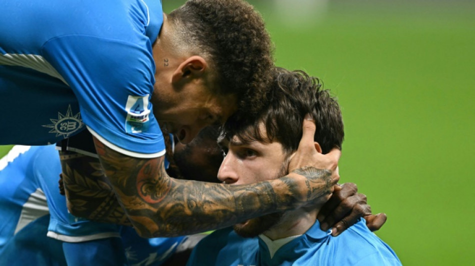 Italie: &agrave; San Siro, Naples &eacute;coeure l'AC Milan et envoie un message