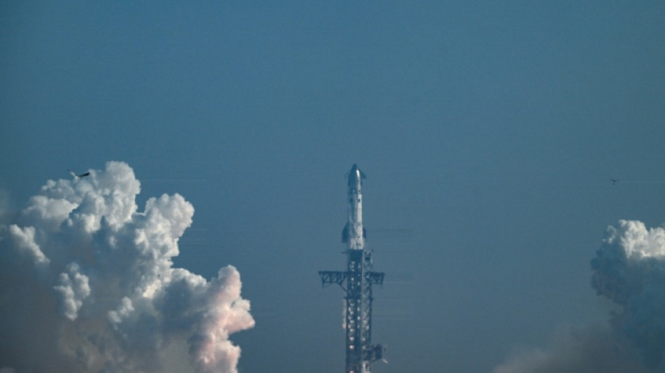 Apr&egrave;s un report, SpaceX lance sa gigantesque fus&eacute;e Starship