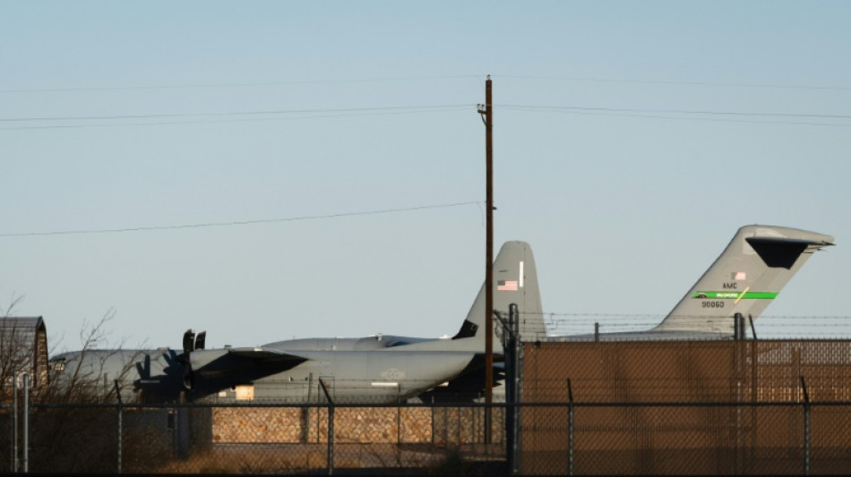 Los vuelos para deportar a migrantes han costado al ej&eacute;rcito de EEUU m&aacute;s de 21 millones de d&oacute;lares