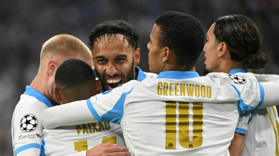 Olympique de Marselha goleia Ajax em casa (4-0) com dois gols de Igor Paixão