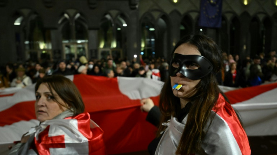 Tausende Georgier gehen gegen Regierung und f&uuml;r EU-Ann&auml;herung auf die Stra&szlig;e