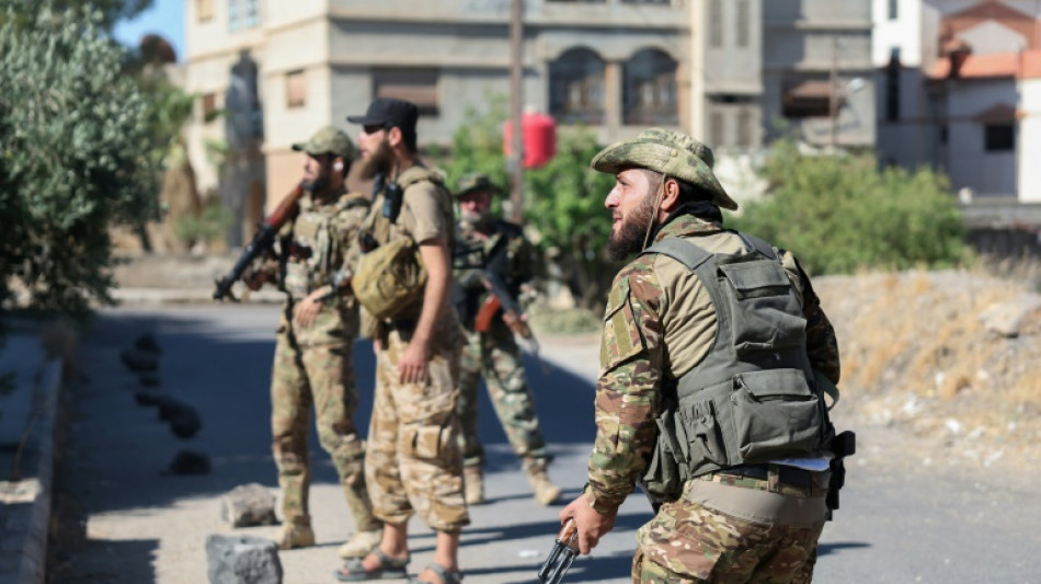 Síria diz que retira tropas de região drusa após pedido dos EUA e bombardeios de Israel