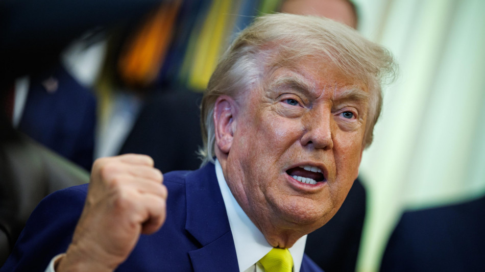 Cnn, Trump ha annunciato 37 volte che l'accordo con l'Iran era immenente