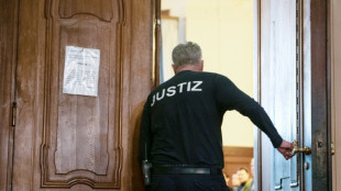 Prozess gegen 74-jährigen Arzt wegen Suizidunterstützung in Berlin begonnen