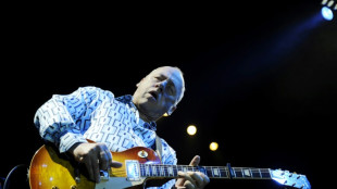 "Money for nothing": Gitarre von Mark Knopfler für 813.000 Euro versteigert 