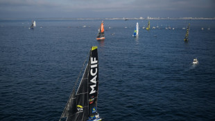 Vend&eacute;e Globe: Cap Finisterre en vue pour Dalin et la flotte