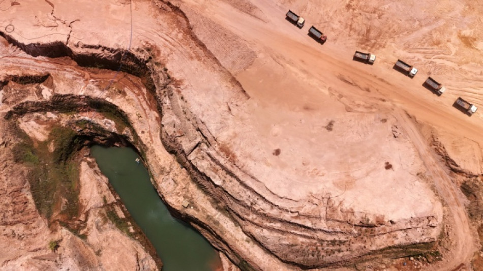 El verdadero precio del oro: yerbateros e ind&iacute;genas contra la fiebre minera en Paraguay