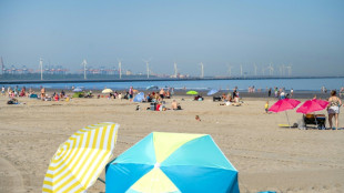 Umfrage: Mehrheit der Berufst&auml;tigen ist im Urlaub f&uuml;r die Arbeit erreichbar