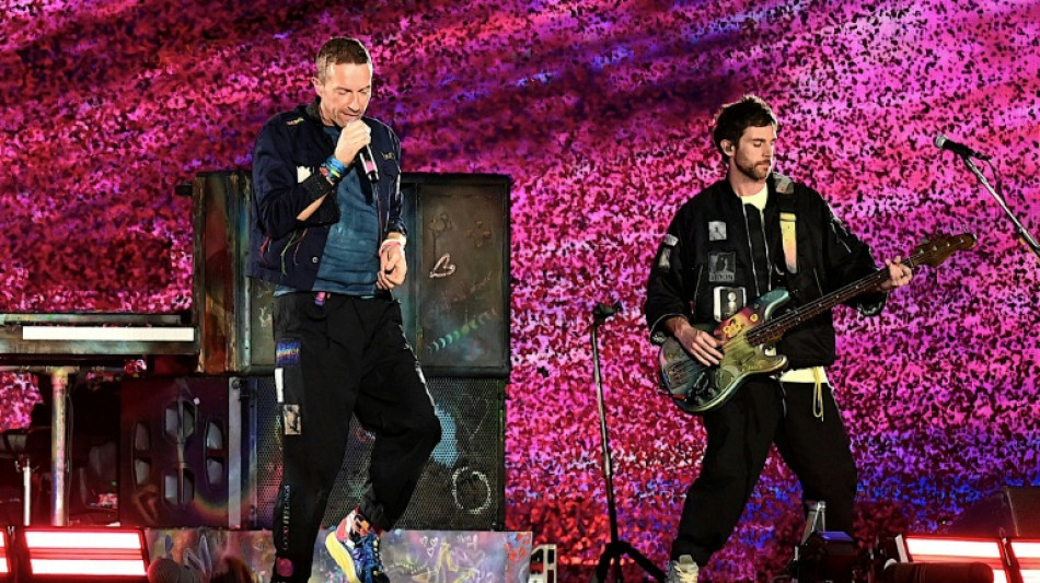 Dimite el jefe de la empresa de EEUU que aparece en un video viral de un concierto de Coldplay