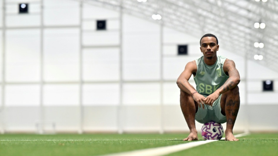 Foot: entre "rêve", spleen et rebond, Junior Kroupi raconte sa Premier League