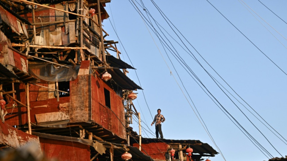 O homem que construiu um prédio incomum para resistir a um projeto turístico na China