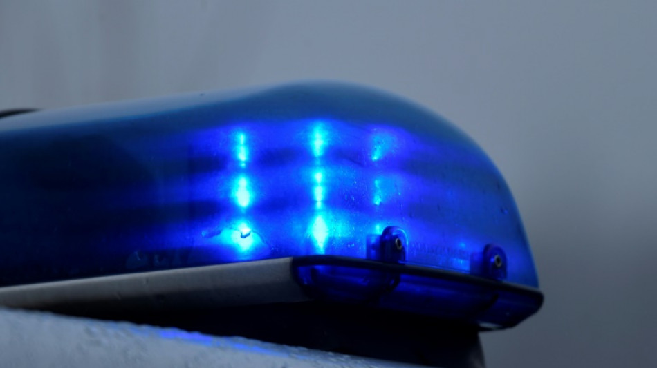 Zoll r&uuml;ckt zu Razzia gegen mutma&szlig;lich kriminelle Luxusautoh&auml;ndler aus