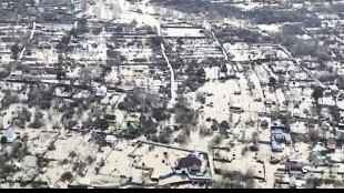 Kazakhstan and Russia battle huge floods 