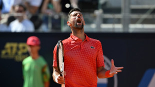 Djokovic vence Dimitrov em tr&ecirc;s sets e avan&ccedil;a &agrave;s oitavas do Masters 1000 de Roma