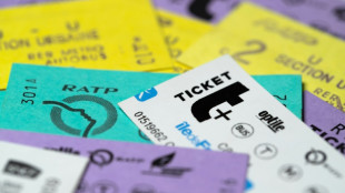 Final del trayecto para el boleto en cart&oacute;n del metro de Par&iacute;s