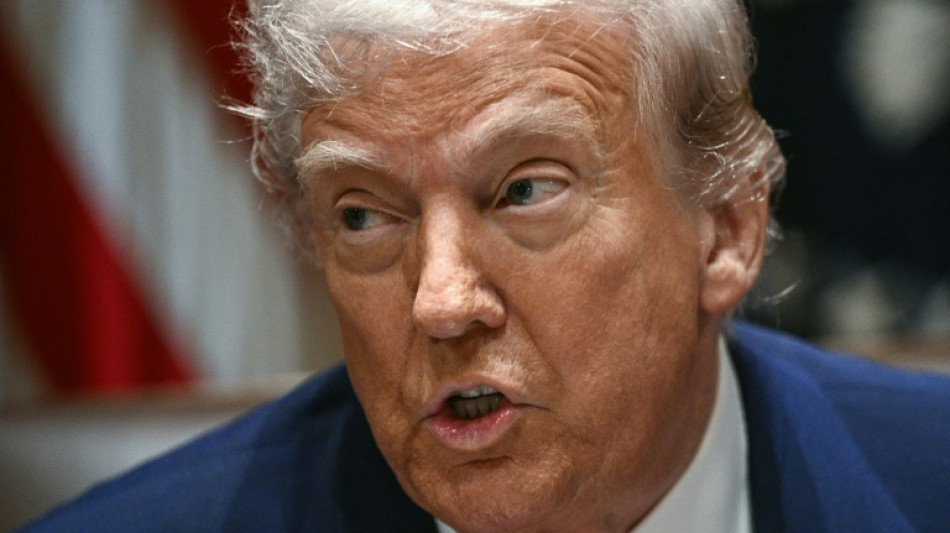 Trump insta Rússia a 'se mexer' enquanto seu emissário discute Ucrânia com Putin