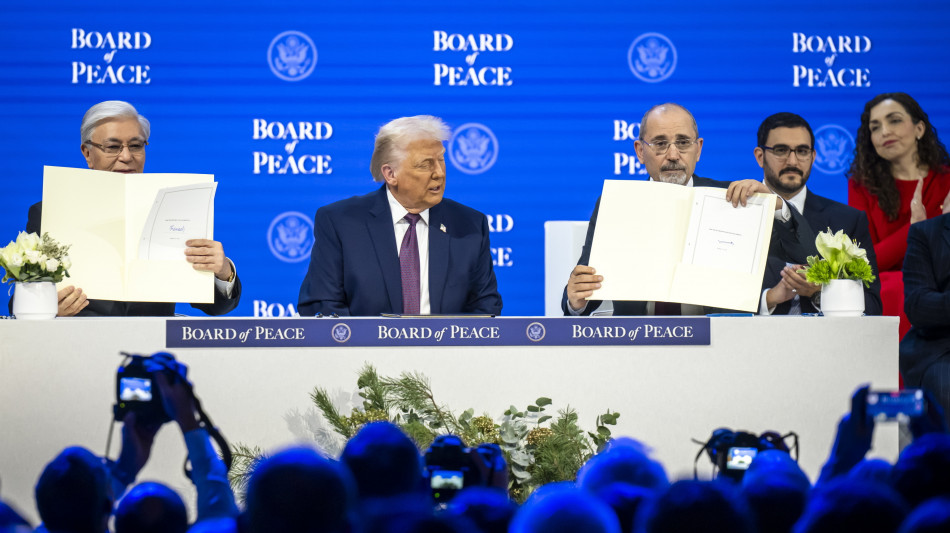 Trump, ci sar&agrave; ritorsione se Europa vende asset Usa come i bond