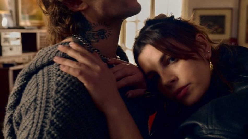 Per la prima volta insieme Emma e Rkomi nel singolo "Vacci Piano"