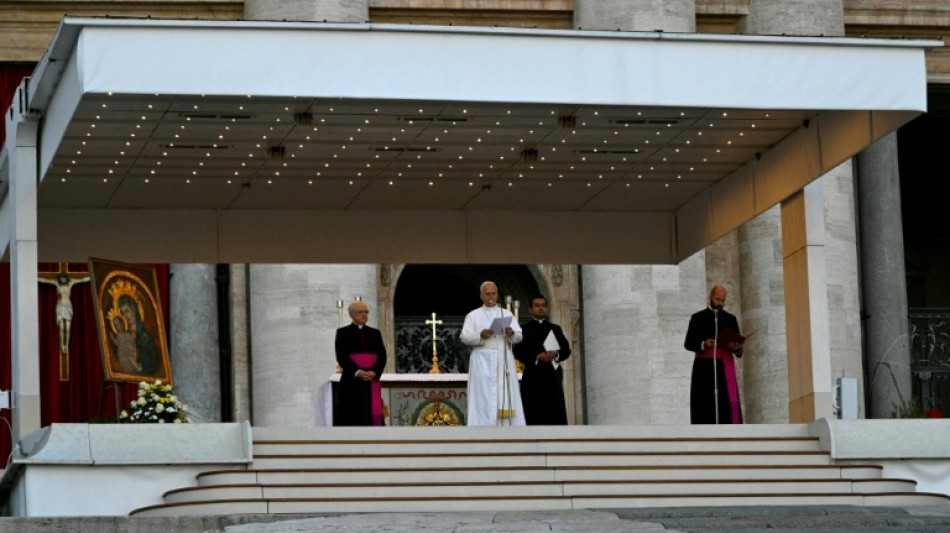 El papa apoya a su mano derecha, que habl&oacute; de la "masacre" en Gaza