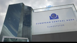 BCE mant&eacute;m juros inalterados, mas abre a porta para alta em setembro