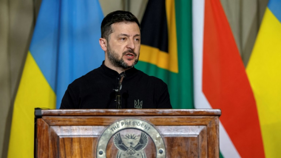 Zelensky celebra acordo sobre minerais 'realmente justo' assinado com EUA