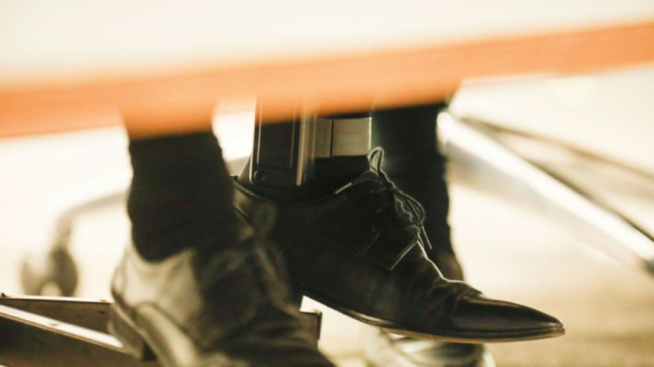 Fu&szlig;fessel f&uuml;r Gewaltt&auml;ter: Hubig wirbt f&uuml;r neues Gewaltschutzgesetz