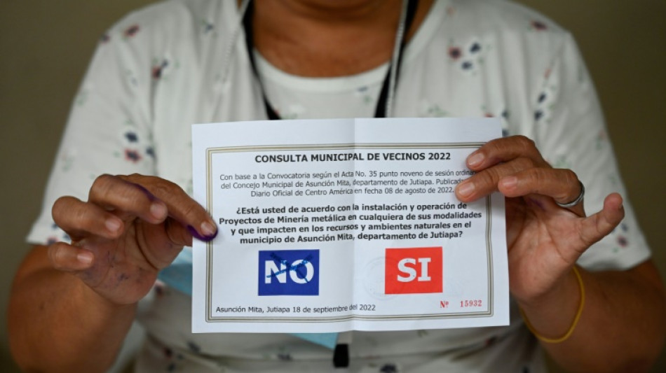 Cr&iacute;ticos de minera canadiense de oro en Guatemala lamentan aval del gobierno