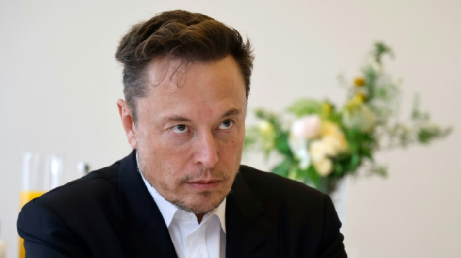 Elon Musk defiende sus pol&eacute;micas decisiones en Twitter