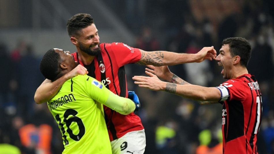 Giroud shoots open Serie A title race with derby double