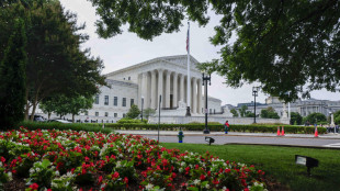 Corte Suprema Usa, voti per posta possono arrivare anche dopo l'Election Day