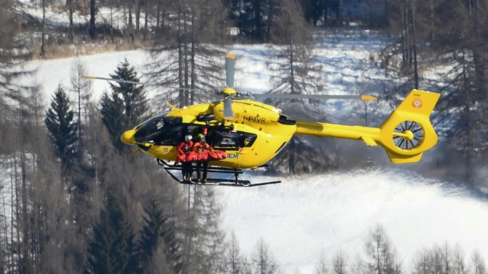 JO: lourde chute pour Vonn, premier titre pour les Bleus en biathlon